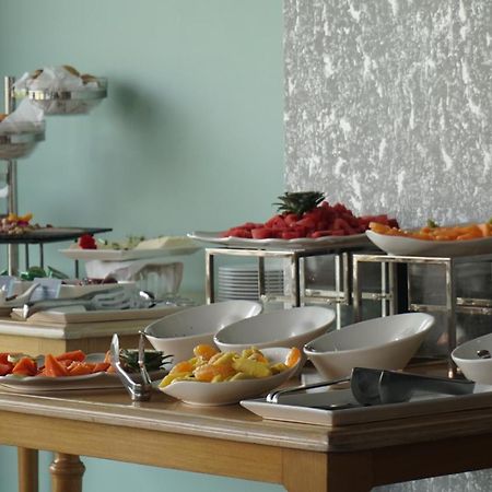 Quo Quality Hotel Manizales Exterior foto A buffet