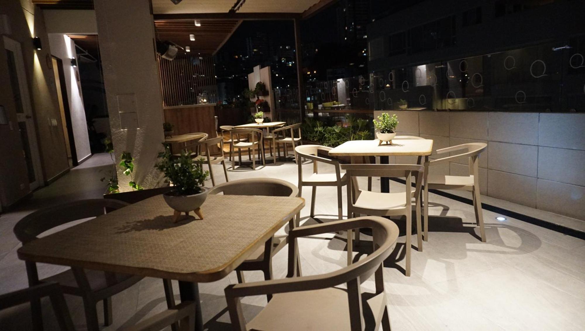 Quo Quality Hotel Manizales Exterior foto The interior of the restaurant