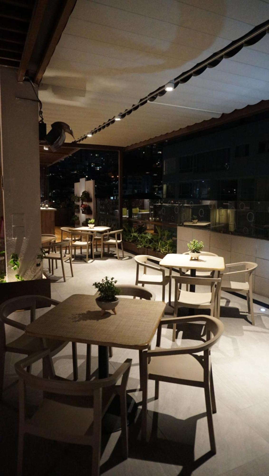 Quo Quality Hotel Manizales Exterior foto The interior of the restaurant