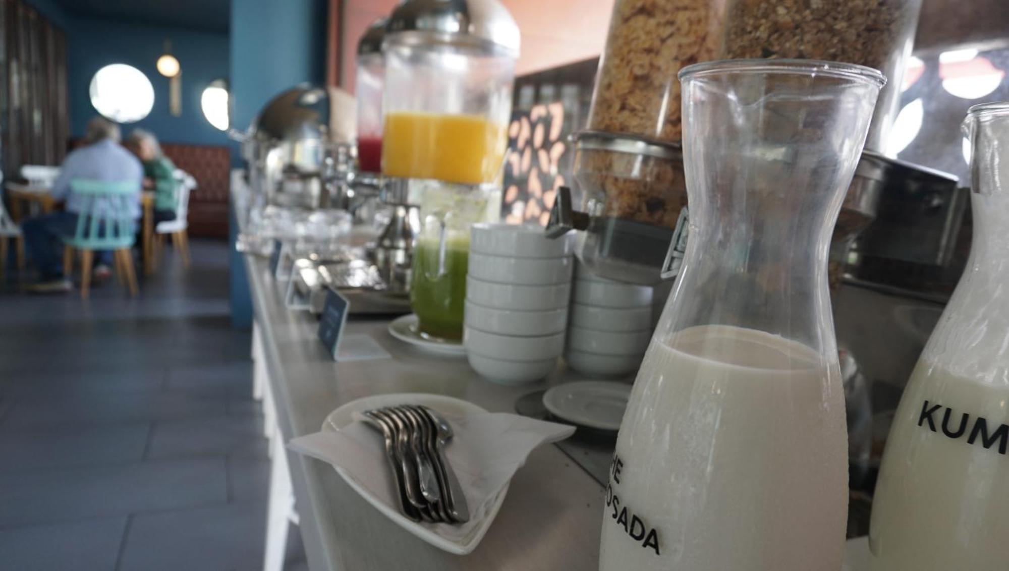 Quo Quality Hotel Manizales Exterior foto A carafe of raki
