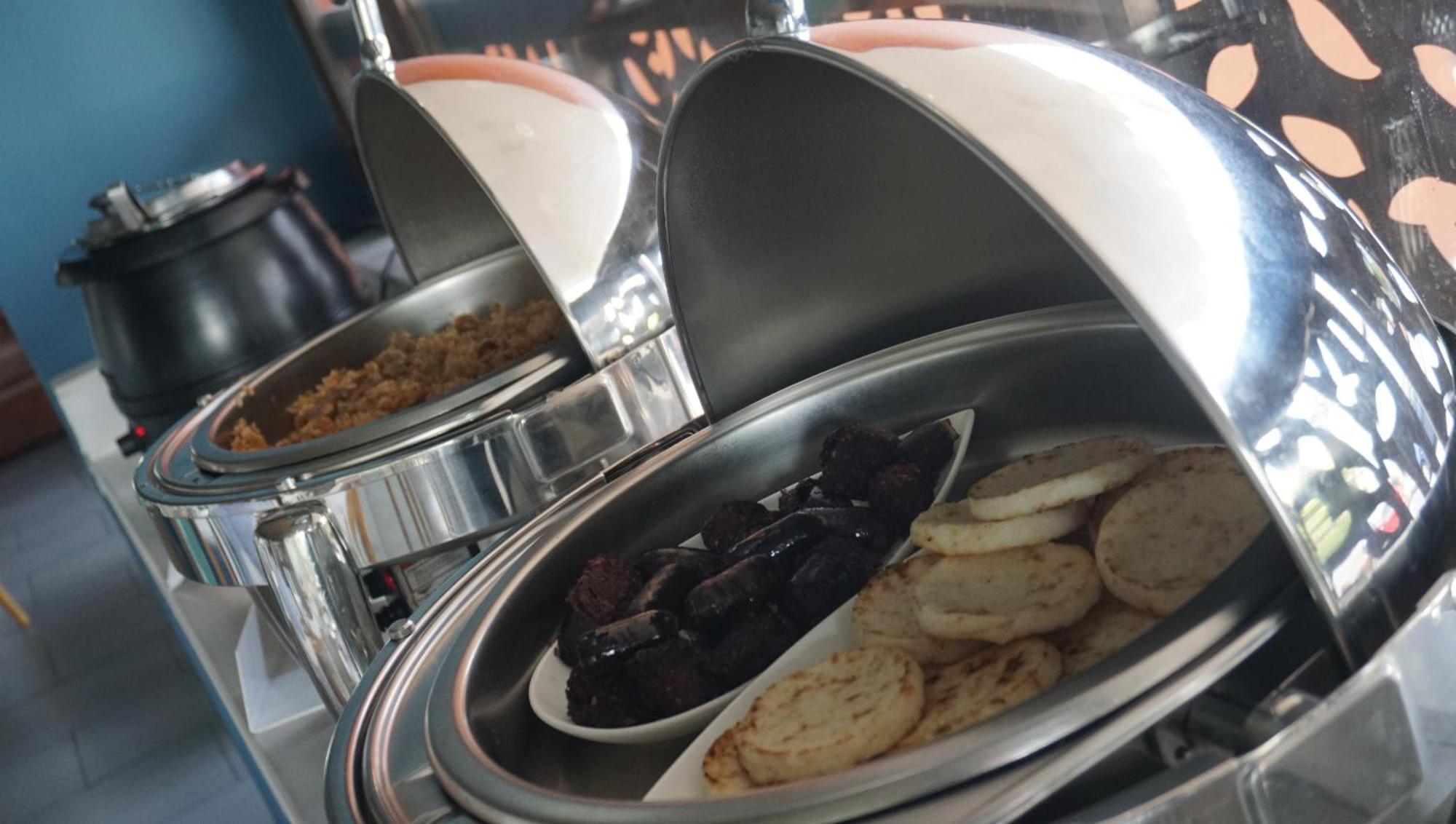 Quo Quality Hotel Manizales Exterior foto A chafing dish